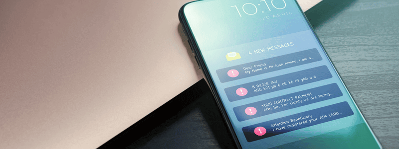 Phone showing notifications but the senders are trying to con the user.